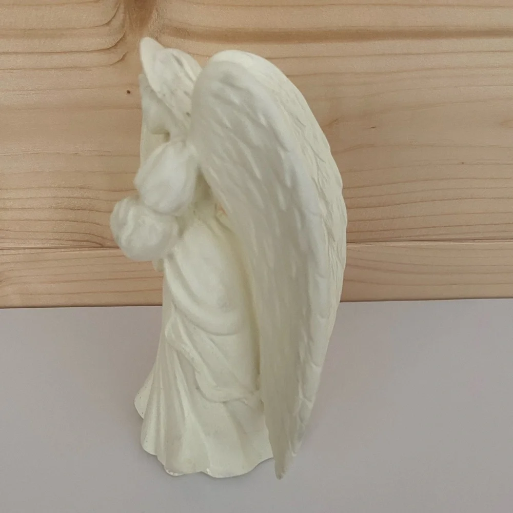 VINTAGE Hallmark Cards Guardian Angel Harp 4.5” Tall Ivory Ceramic Figurine